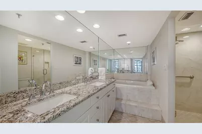 1445 Gulf Of Mexico Drive #101, Longboat Key, FL 34228 - Photo 23
