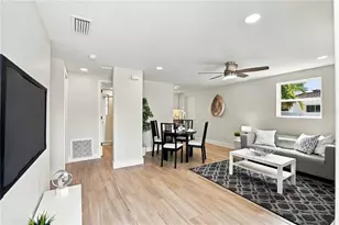 1802 Robinhood St, Sarasota, FL 34231 - Photo 3
