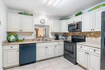 211 Pineneedle Drive #211, Bradenton, FL 34210 - Photo 3