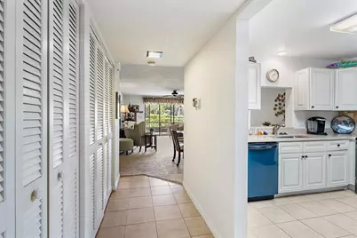 211 Pineneedle Drive #211, Bradenton, FL 34210 - Photo 9