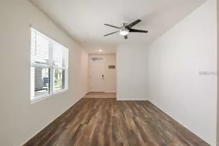 10945 Trailing Vine Dr, Tampa, FL 33610 - Photo 9