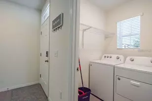 10945 Trailing Vine Dr, Tampa, FL 33610 - Photo 21