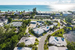 546 Spanish Dr S, Longboat Key, FL 34228 - Photo 9
