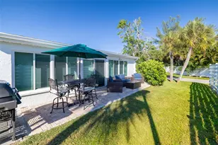 546 Spanish Dr S, Longboat Key, FL 34228 - Photo 13