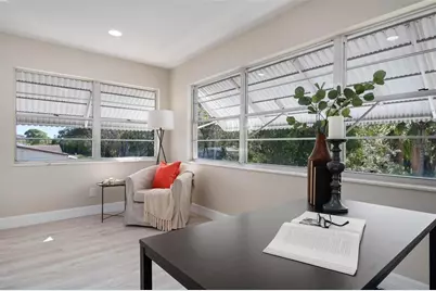 5217 81st Street N #14, Saint Petersburg, FL 33709 - Photo 5