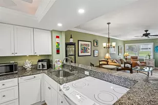 1300 N Portofino Dr, Sarasota, FL 34242 - Photo 5