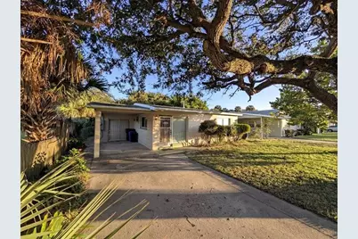 824 E 9th Avenue, New Smyrna Beach, FL 32169 - Photo 1