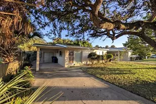 824 E 9th Ave, New Smyrna Beach, FL 32169 - Photo 1