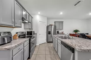 988 Cambridge Dr, Winter Haven, FL 33881 - Photo 7