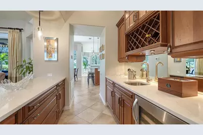 3194 Charles Macdonald Drive, Sarasota, FL 34240 - Photo 13