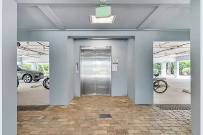391 Aruba Circle #203, Bradenton, FL 34209 - Photo 5