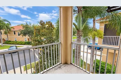 3554 Parkridge Circle #31-202, Sarasota, FL 34243 - Photo 3