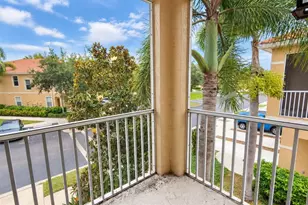 3554 Parkridge Cir, Sarasota, FL 34243 - Photo 3