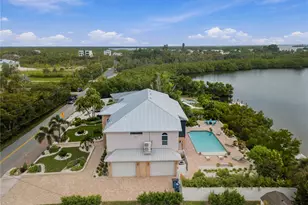 908 Bayshore Dr, Terra Ceia, FL 34250 - Photo 67