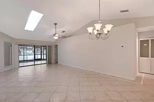 4799 Oak Forest Dr W, Sarasota, FL 34231 - Photo 7