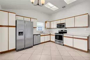 4847 8th Ave E, Bradenton, FL 34208 - Photo 17