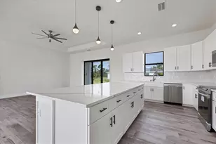 200 Redwood Rd, Rotonda West, FL 33947 - Photo 5