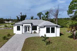 200 Redwood Rd, Rotonda West, FL 33947 - Photo 3