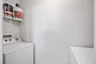 3005 Chianti Ct, Sarasota, FL 34237 - Photo 17