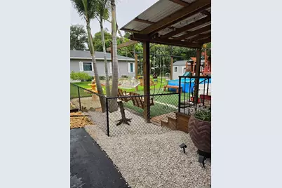 390 Henderson Avenue, Seffner, FL 33584 - Photo 13