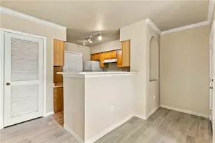 1015 Villagio Cir, Sarasota, FL 34237 - Photo 9