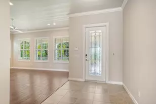5924 Mariposa Ln, Sarasota, FL 34238 - Photo 7