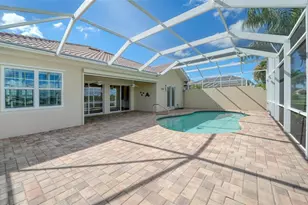 5924 Mariposa Ln, Sarasota, FL 34238 - Photo 13