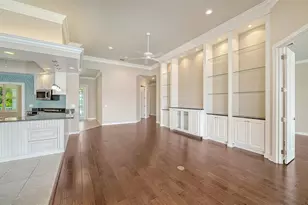 5924 Mariposa Ln, Sarasota, FL 34238 - Photo 15