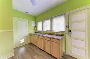 1005 16th Ave S, Saint Petersburg, FL 33705 - Photo 19