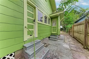 1005 16th Ave S, Saint Petersburg, FL 33705 - Photo 7