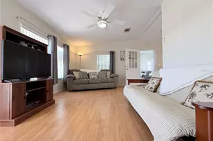 2050 Champion St, Sarasota, FL 34231 - Photo 5