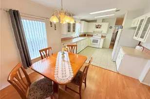 2050 Champion St, Sarasota, FL 34231 - Photo 11