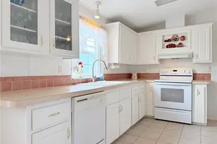 2050 Champion St, Sarasota, FL 34231 - Photo 19