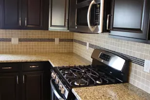 3609 81st Pl E, Sarasota, FL 34243 - Photo 5