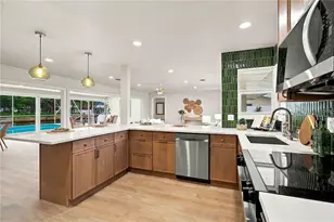 9911 Royal Palm Dr, Bradenton, FL 34210 - Photo 19
