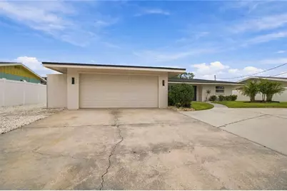9911 Royal Palm Drive, Bradenton, FL 34210 - Photo 7