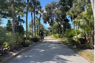 523 Spring Lakes Blvd, Bradenton, FL 34210 - Photo 13