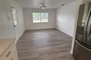 2825 Louise St, Sarasota, FL 34237 - Photo 3