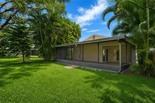 358 Bearded Oaks Cir, Sarasota, FL 34232 - Photo 21