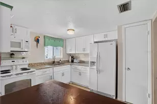 5883 Garden Ln, Bradenton, FL 34207 - Photo 11