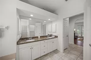 4749 Acorn Cir, Sarasota, FL 34233 - Photo 23