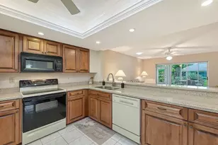 4207 Bowling Green Cir, Sarasota, FL 34233 - Photo 17