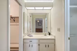 4207 Bowling Green Cir, Sarasota, FL 34233 - Photo 23