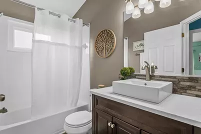 15302 Searobbin Drive, Lakewood Ranch, FL 34202 - Photo 37