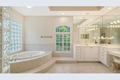 7726 Heathfield Court, University Park, FL 34201 - Photo 19
