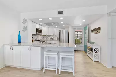 1250 N Portofino Drive #304, Sarasota, FL 34242 - Photo 15