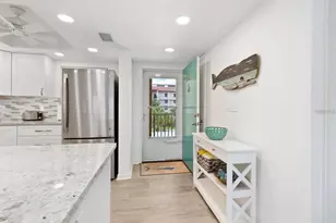 1250 N Portofino Dr, Sarasota, FL 34242 - Photo 5