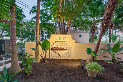 2151 Gulf Of Mexico Drive #4, Longboat Key, FL 34228 - Photo 27