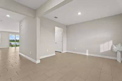 5728 Woodland Sage Drive, Sarasota, FL 34238 - Photo 3