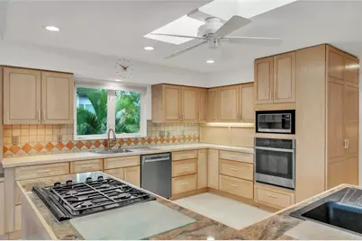 103 Sunset Lane, Anna Maria, FL 34216 - Photo 19